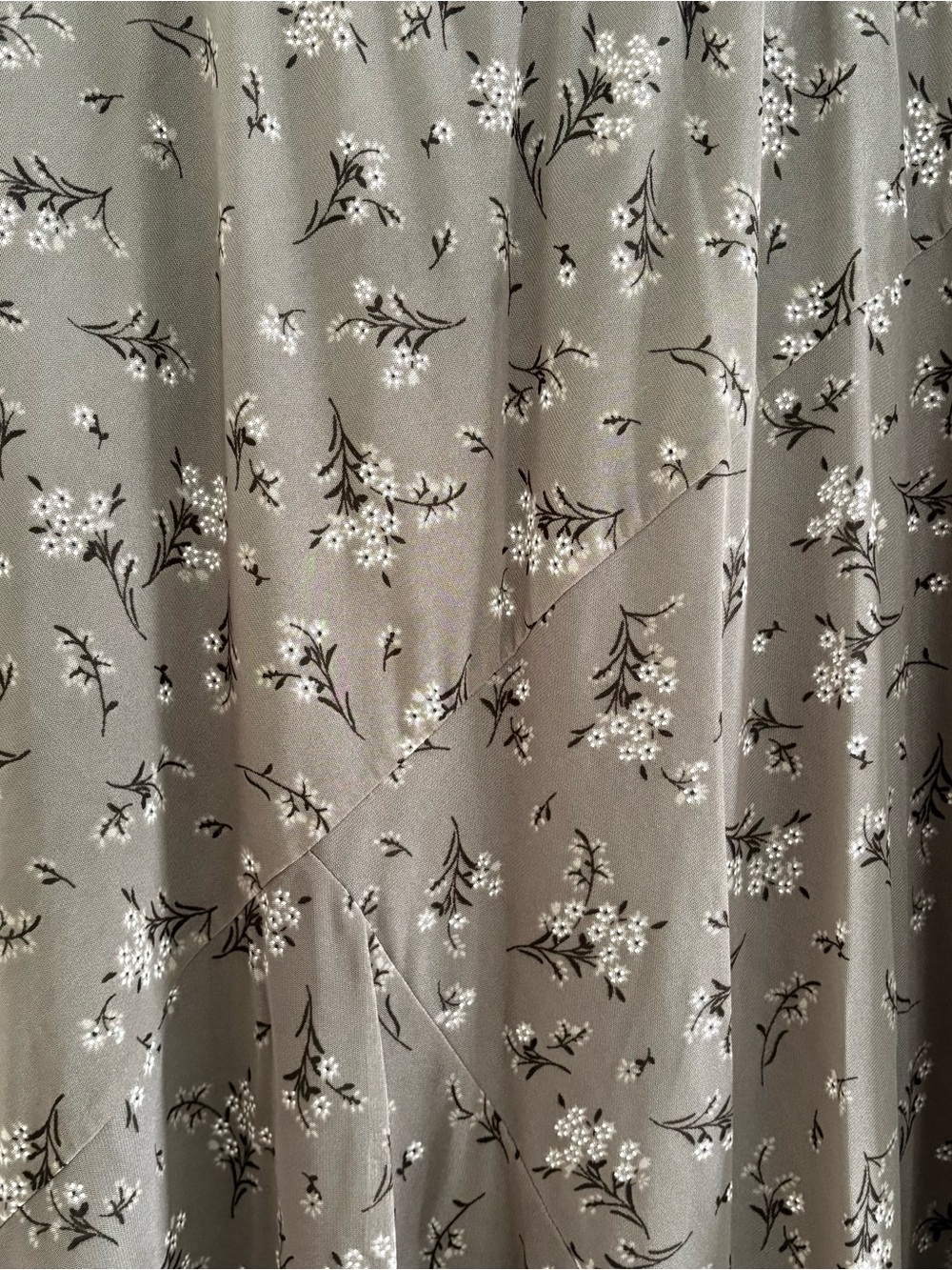 Olive Green Boho Floral Midi Skirt - Picture 3 of 4
